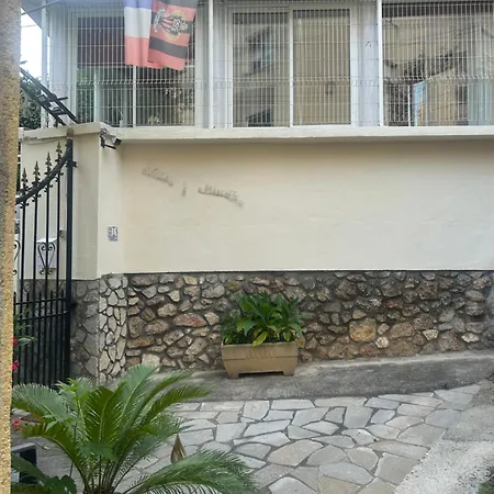 La Mascotte Apartment *